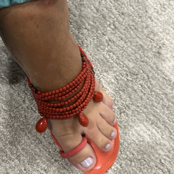 Manolo Blahnil orange kitten heels - Picture 3 of 4